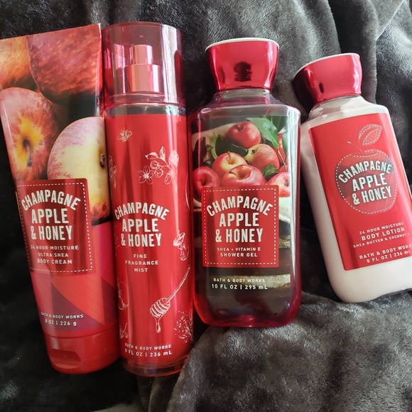 Bath & Body Works Accessories - Fall scent bath and body works Apple champagne